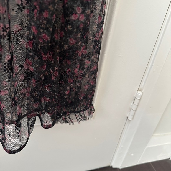 Zara Sheer Floral Black Blouse with Ruffles Size Medium Womens - Picture 14 of 16